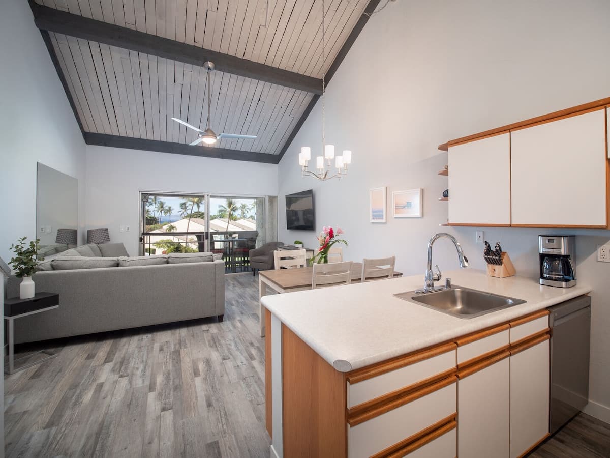 Condo in Kihei · ★4.97 · 2 bedrooms · 3 beds · 2 baths - Photo 5