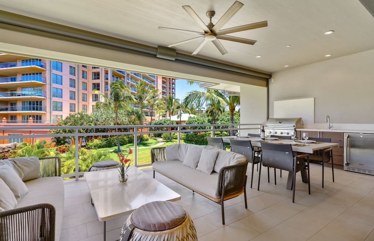 Condo in Lahaina · ★4.94 · 3 bedrooms · 4 beds · 3 baths - Photo 1