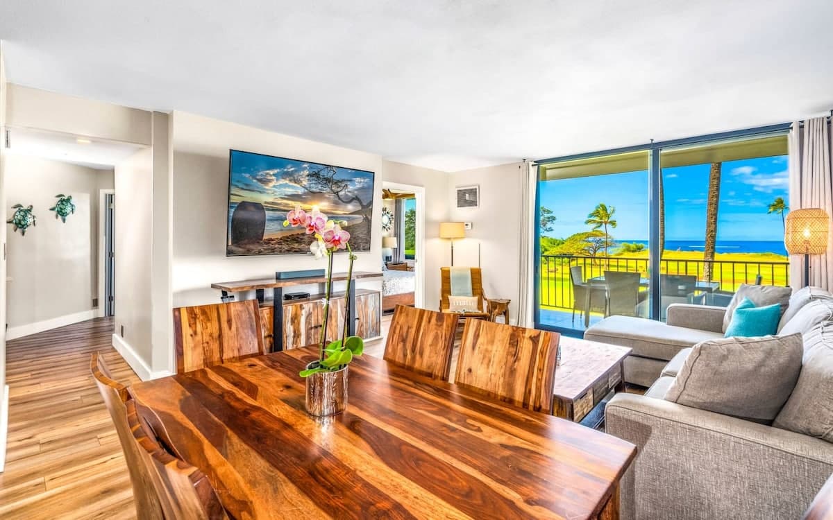 Condo in Kihei · ★4.93 · 2 bedrooms · 3 beds · 2 baths - Photo 2