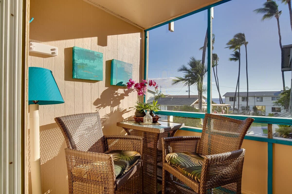 Condo in Kailua-Kona · ★4.64 · 1 bedroom · 1 bed · 1 shared bath - Photo 2