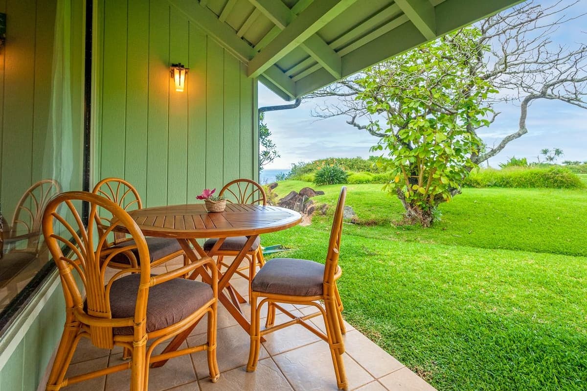 Condo in Princeville · ★4.87 · 2 bedrooms · 3 beds · 2 private baths - Photo 3