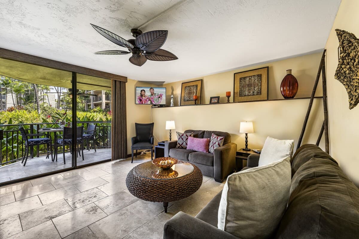 Condo in Kailua-Kona · ★4.43 · 1 bedroom · 2 beds · 1 bath - Photo 3