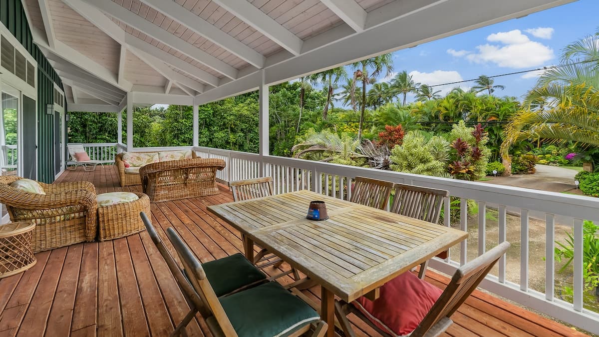 Home in Kilauea · ★4.71 · 3 bedrooms · 4 beds · 2.5 baths - Photo 1