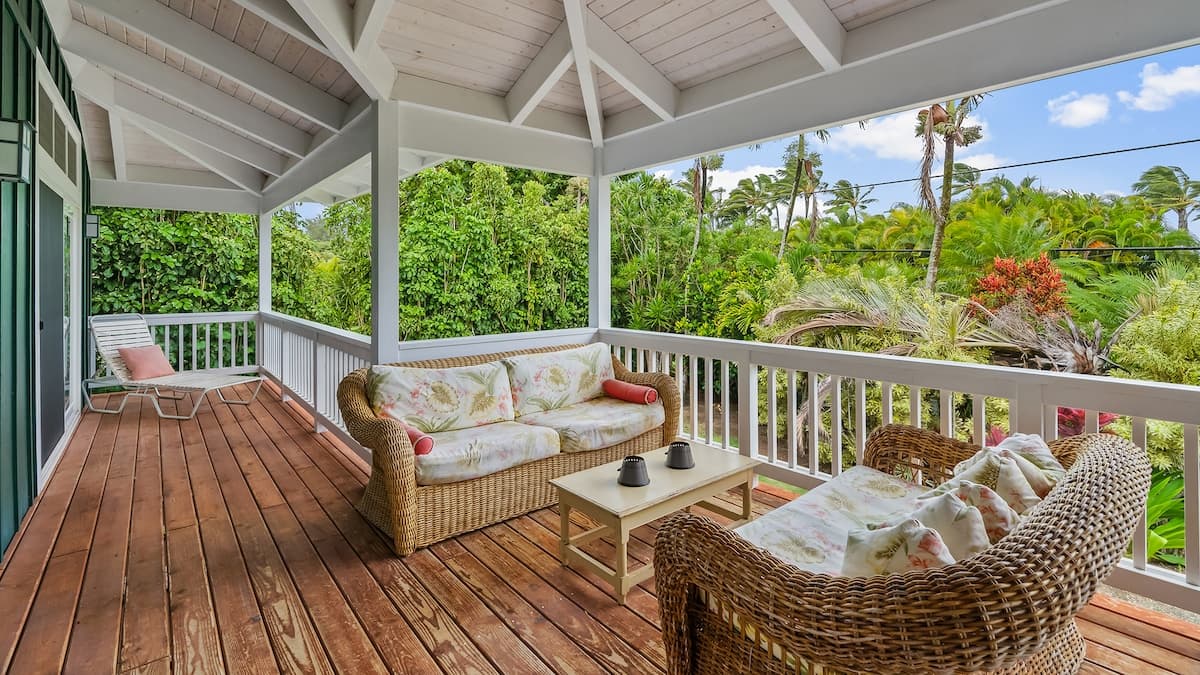 Home in Kilauea · ★4.71 · 3 bedrooms · 4 beds · 2.5 baths - Photo 4