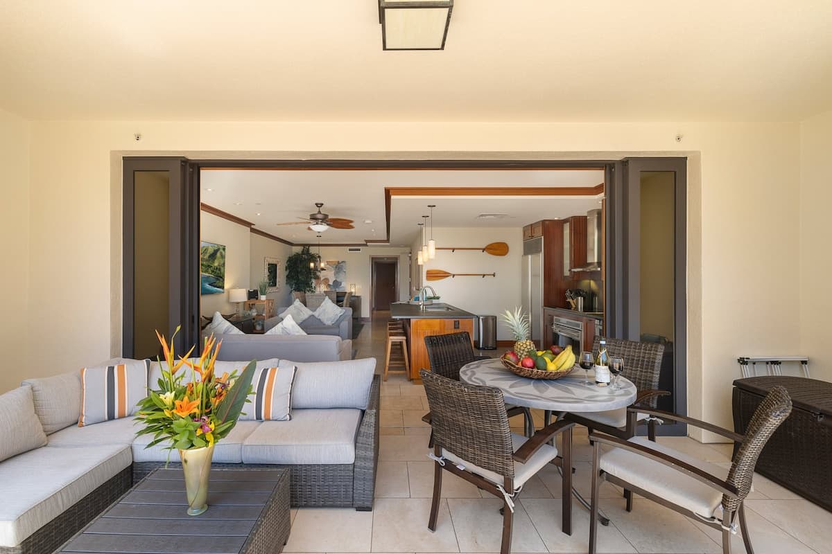 Villa in Kapolei · ★4.95 · 2 bedrooms · 4 beds · 2 private baths - Photo 3