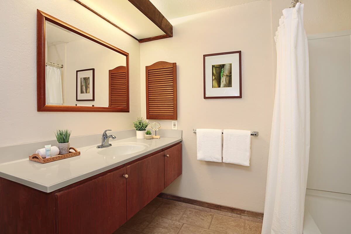 Condo in Koloa · ★4.69 · 1 bedroom · 2 beds · 1 shared bath - Photo 5