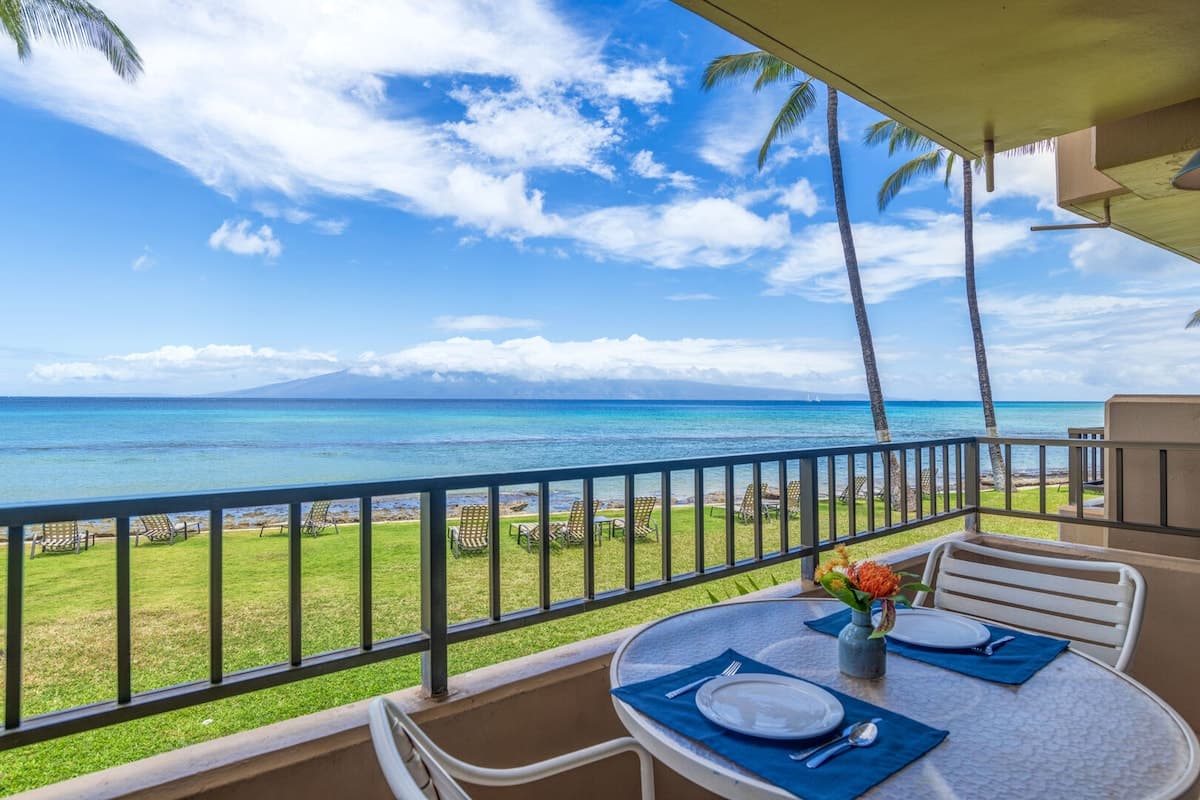 Condo in Lahaina · ★4.76 · 2 bedrooms · 4 beds · 2 private baths - Photo 1