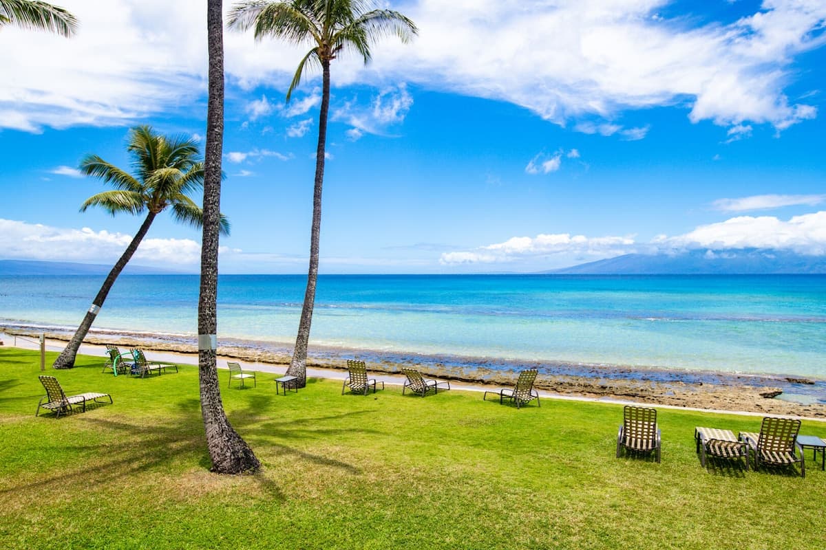 Condo in Lahaina · ★4.76 · 2 bedrooms · 4 beds · 2 private baths - Photo 4