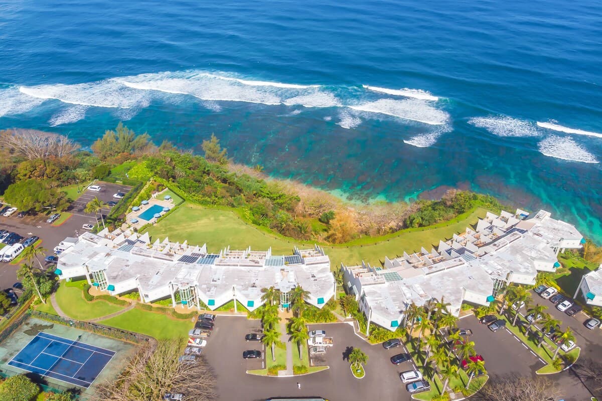 Condo in Princeville · ★5.0 · 2 bedrooms · 2 beds · 2 baths - Photo 4