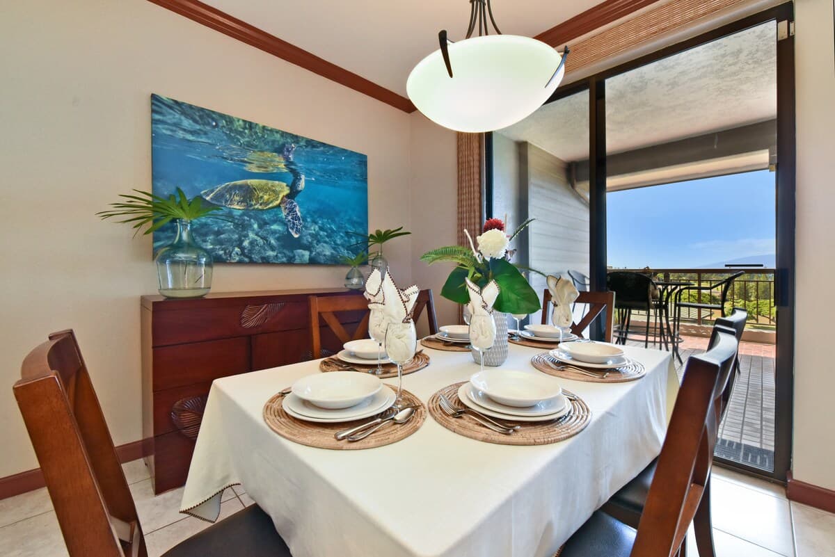 Condo in Lahaina · ★4.87 · 2 bedrooms · 2 beds · 2 baths - Photo 5