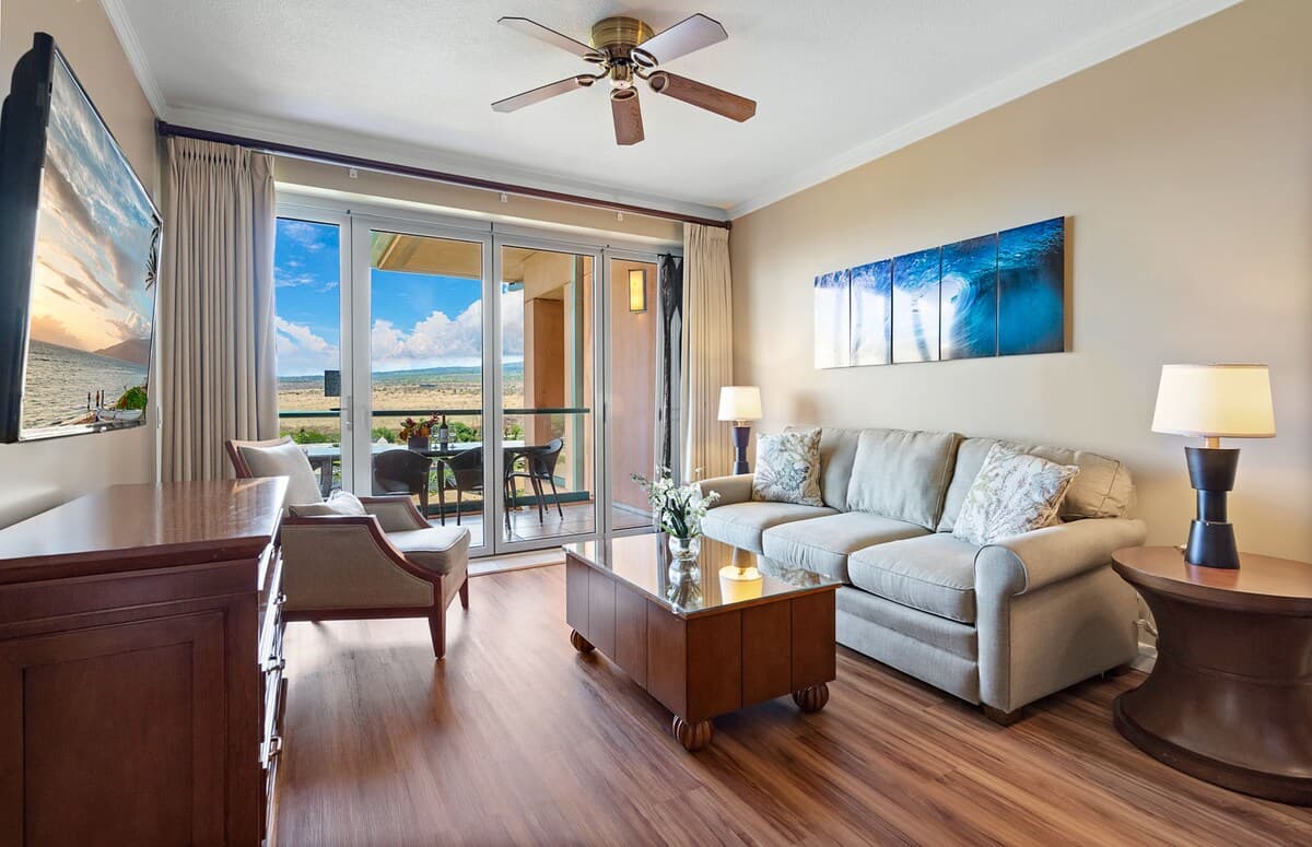 Condo in Lahaina · ★4.79 · 1 bedroom · 2 beds · 1 bath - Photo 4