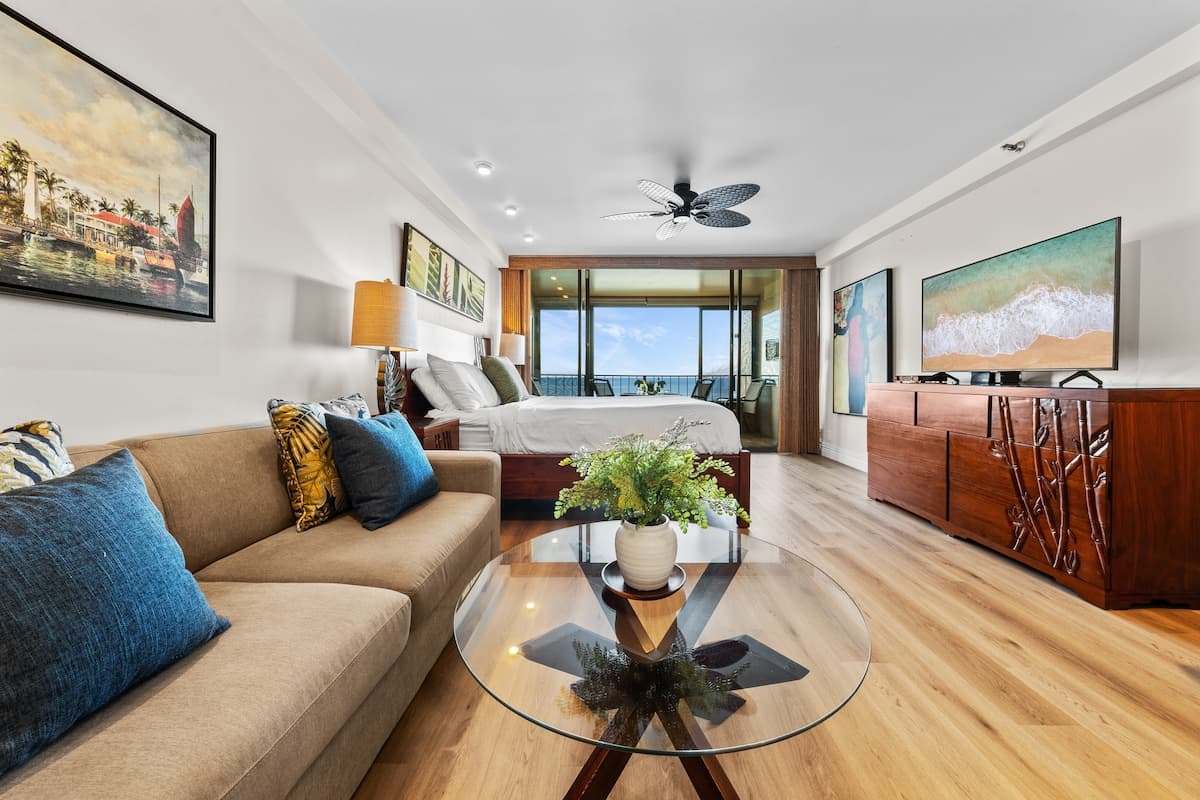 Condo in Lahaina · ★4.83 · 1 bedroom · 1 bed · 1 private bath - Photo 2