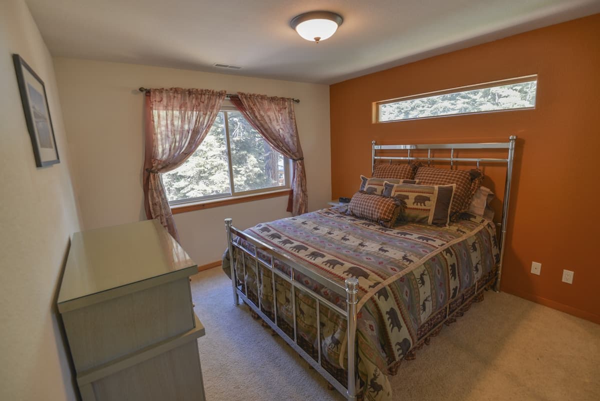 Kantor's Hideout Family Cabin with Hot Tub & Pool - Photo 3