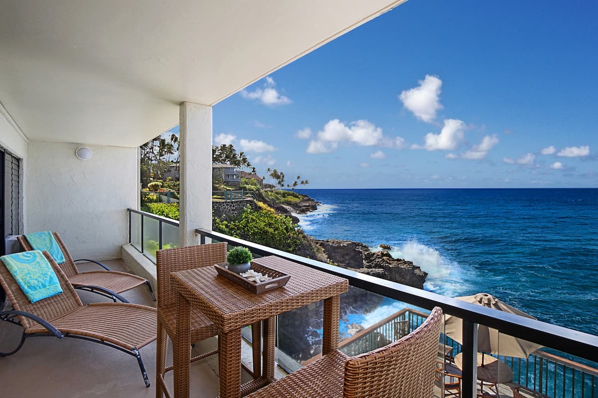Condo in Koloa · ★4.79 · 2 bedrooms · 2 beds · 1 bath - Photo 1