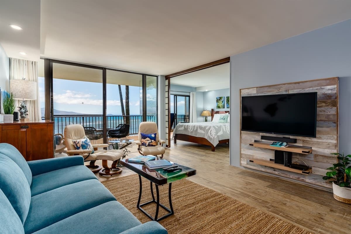 Condo in Wailuku · ★4.94 · 2 bedrooms · 4 beds · 2 baths - Photo 3