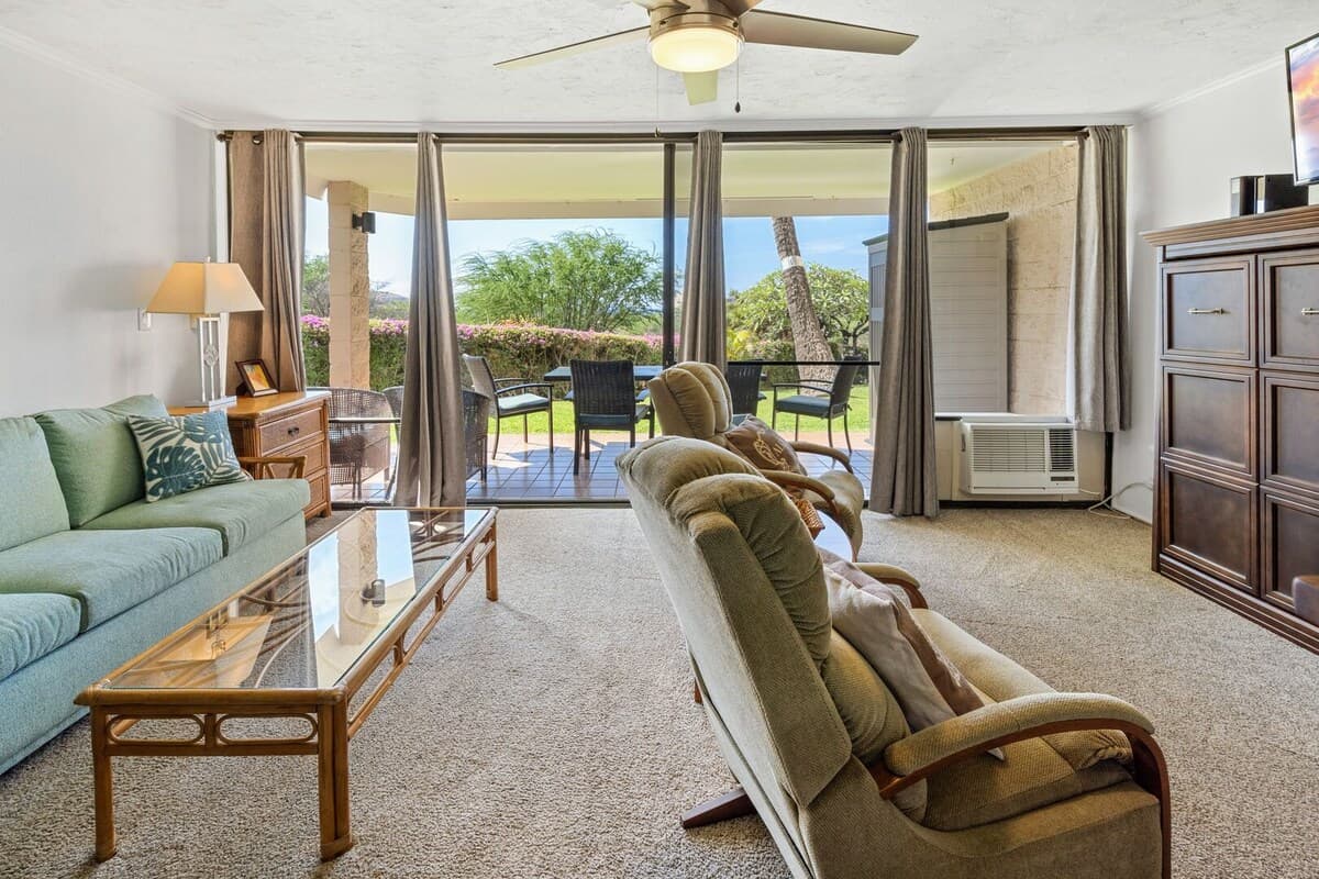 Condo in Kihei · ★4.6 · 1 bedroom · 2 beds · 1 bath - Photo 4