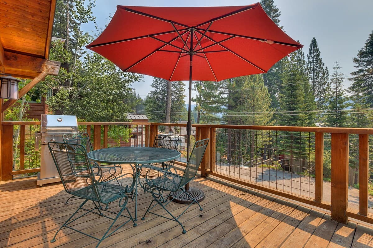 Ski-In Ready Home with Game Room & Deck - Photo 4
