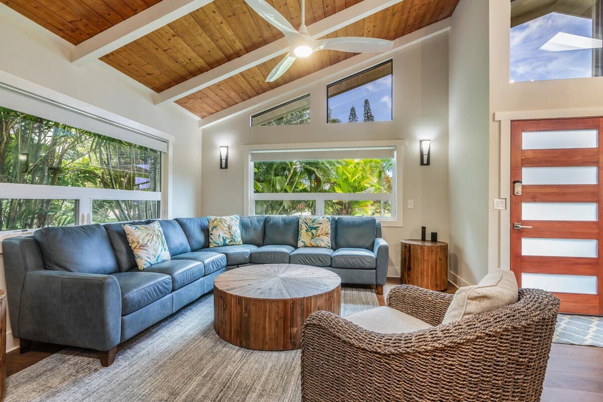 Home in Princeville · ★4.9 · 4 bedrooms · 7 beds · 3 baths - Photo 2