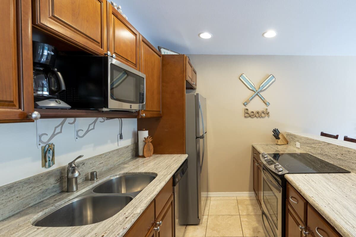 Condo in Kapaa · ★4.9 · 2 bedrooms · 3 beds · 1 private bath - Photo 2