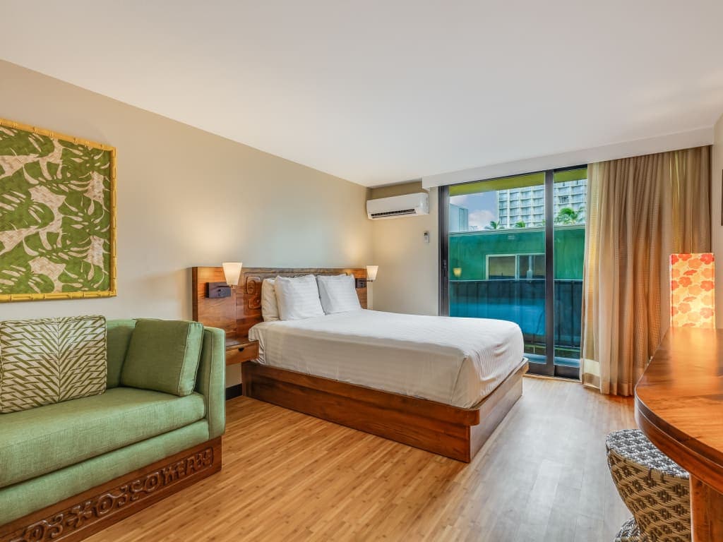 Condo in Honolulu · ★4.45 · Studio · 2 beds · 1 shared bath - Photo 4