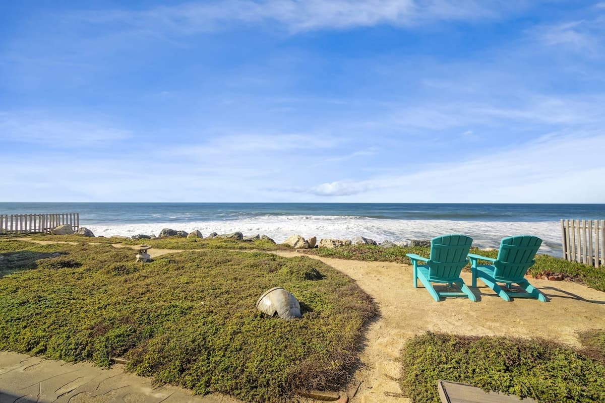 Oceanfront Whale Watching Home, Beach Walk - Photo 5