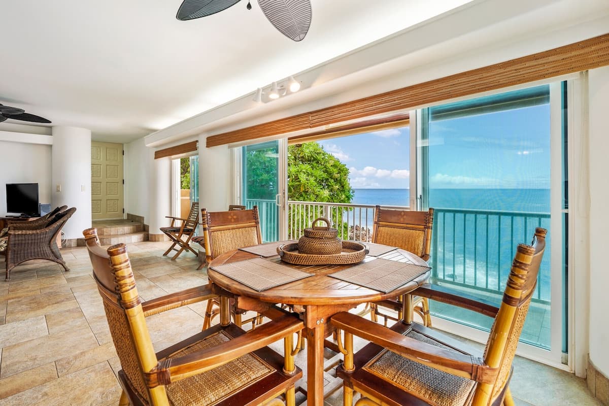 Home in Kailua-Kona · ★4.89 · 4 bedrooms · 4 beds · 4 baths - Photo 3