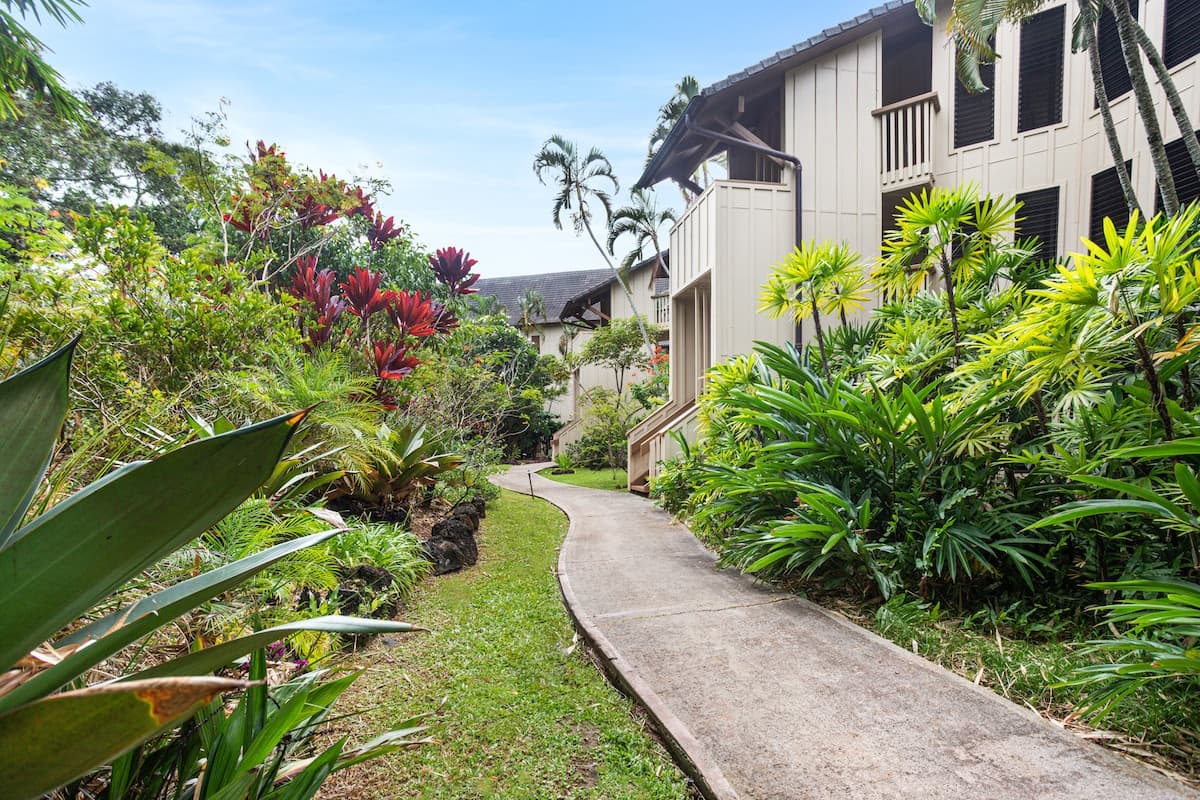 Condo in Koloa · ★4.67 · 1 bedroom · 2 beds · 1 private bath - Photo 3