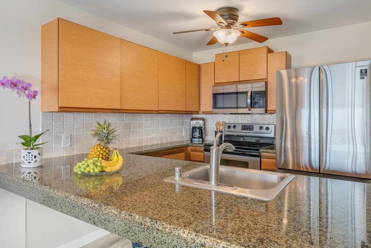 Condo in Kihei · ★4.88 · 2 bedrooms · 2 beds · 2 baths - Photo 3
