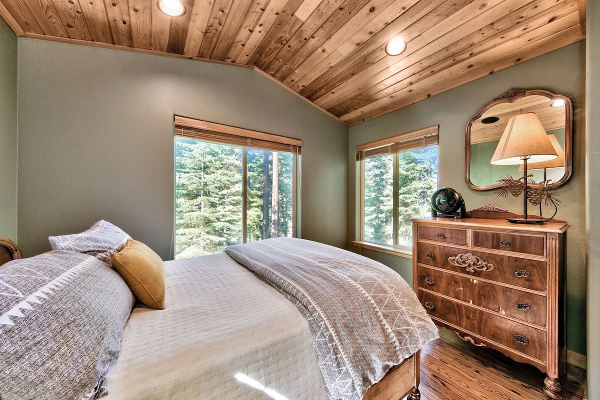 Hot Tub & Forest Views, Pets Welcome - Photo 2