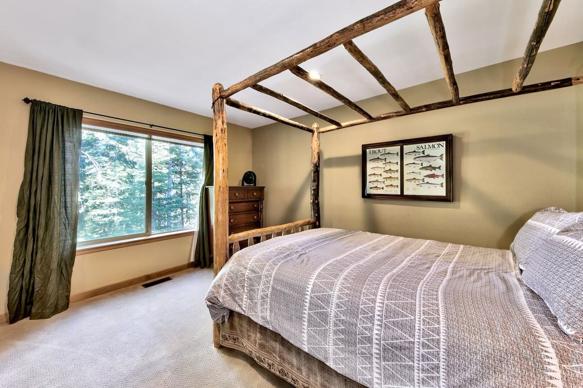 Hot Tub & Forest Views, Pets Welcome - Photo 4