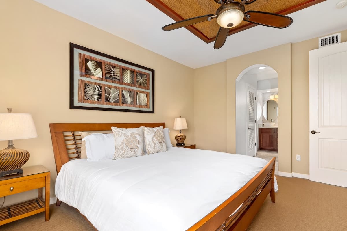Condo in Waimea · ★4.83 · 2 bedrooms · 2 beds · 2 baths - Photo 4
