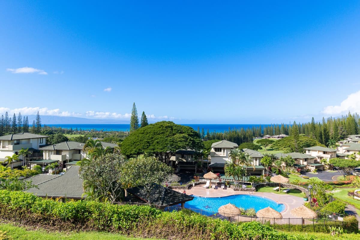 Condo in Lahaina · ★5.0 · 1 bedroom · 2 beds · 2 baths - Photo 1