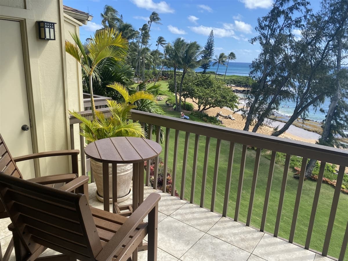 Condo in Kapaa · ★4.64 · 1 bedroom · 2 beds · 1.5 baths - Photo 3