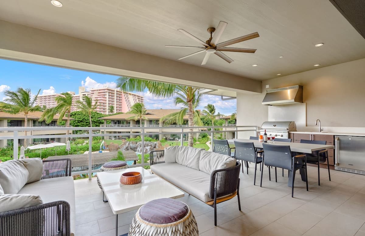 Condo in Lahaina · ★4.96 · 3 bedrooms · 4 beds · 3 baths - Photo 1