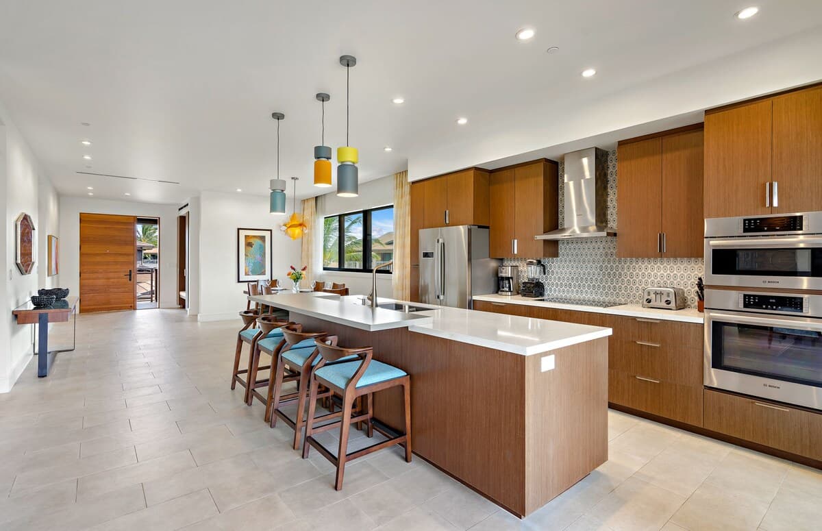 Condo in Lahaina · ★4.96 · 3 bedrooms · 4 beds · 3 baths - Photo 5