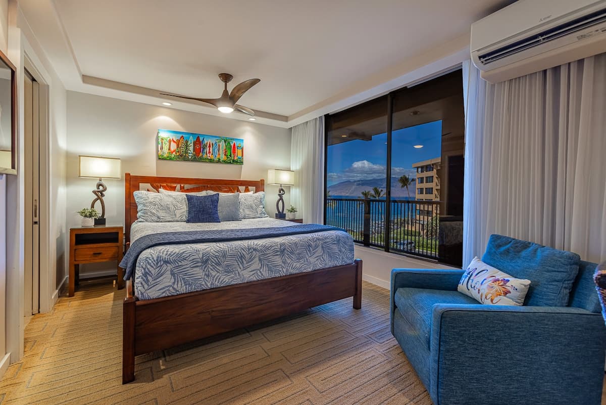 Condo in Kihei · ★4.88 · 2 bedrooms · 3 beds · 2 baths - Photo 4