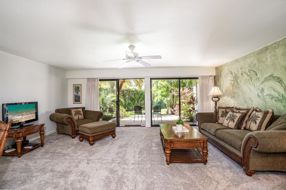 Condo in Kihei · ★4.81 · 1 bedroom · 2 beds · 2 baths - Photo 2