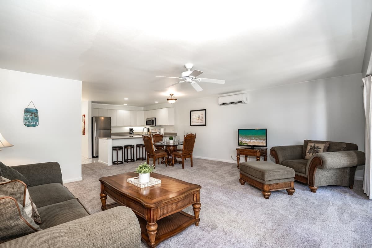 Condo in Kihei · ★4.81 · 1 bedroom · 2 beds · 2 baths - Photo 3