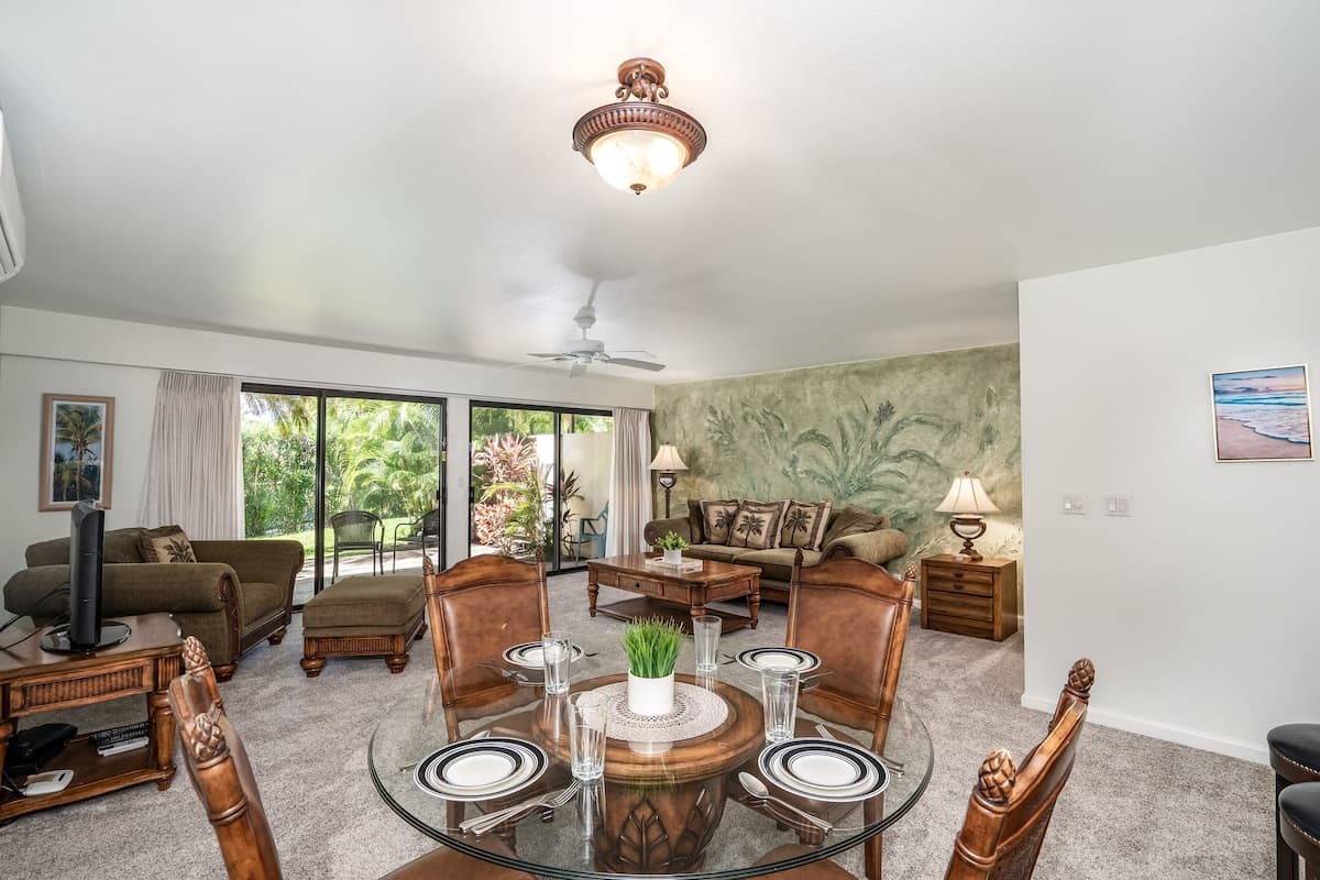 Condo in Kihei · ★4.81 · 1 bedroom · 2 beds · 2 baths - Photo 5