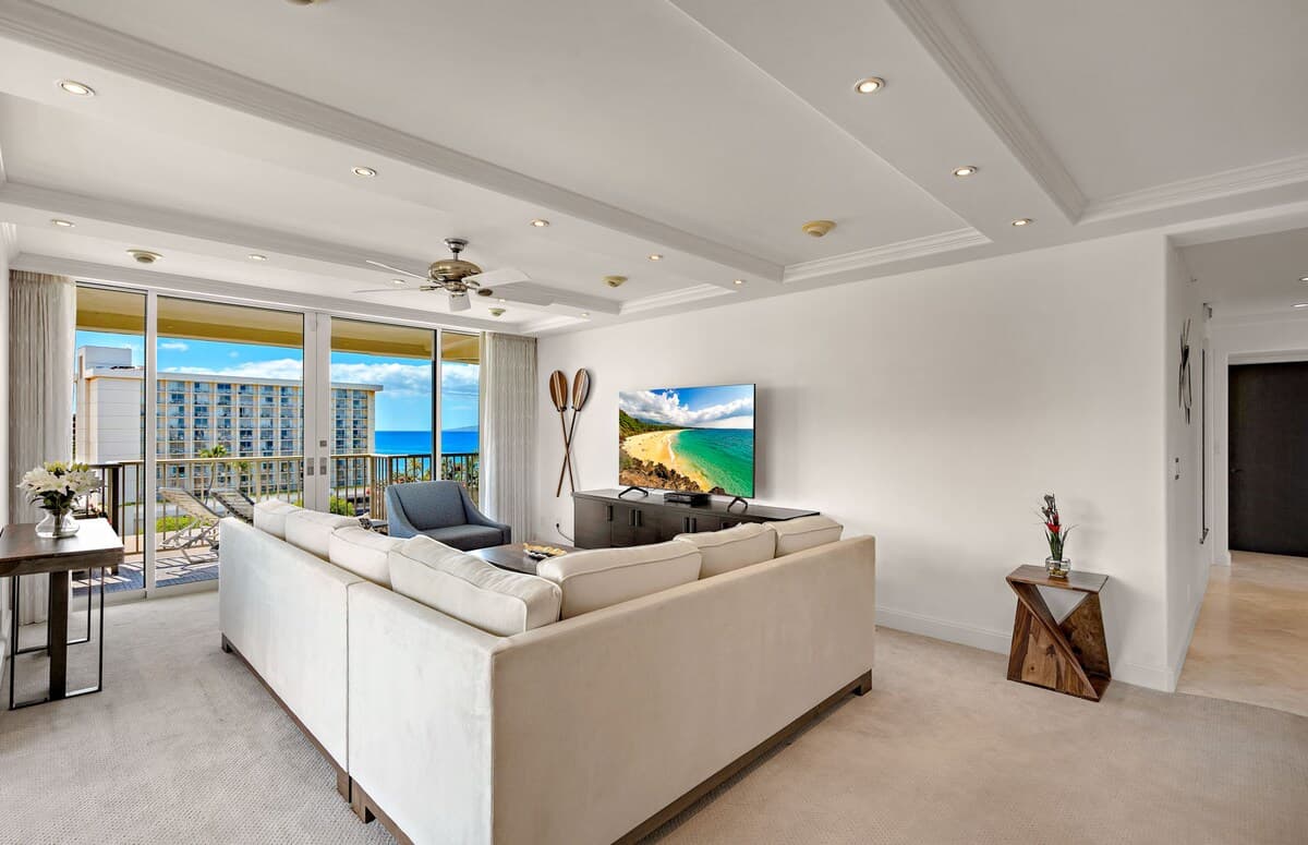 Condo in Lahaina · ★4.87 · 2 bedrooms · 3 beds · 2 baths - Photo 3