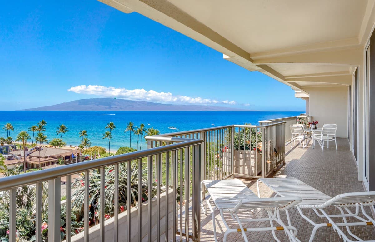 Condo in Lahaina · ★4.87 · 2 bedrooms · 3 beds · 2 baths - Photo 1