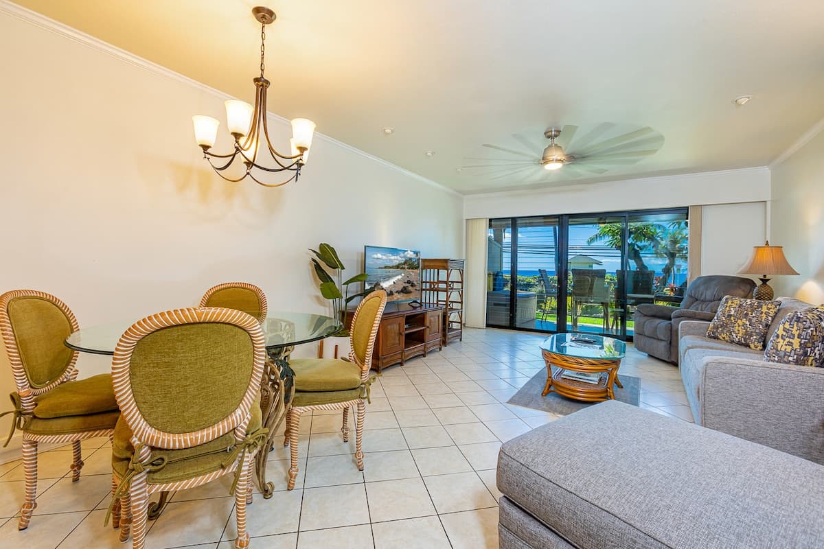Condo in Kihei · ★4.88 · 2 bedrooms · 2 beds · 1.5 baths - Photo 5
