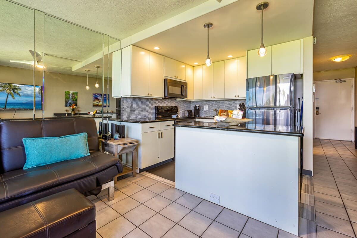 Condo in Kihei · ★4.9 · 1 bedroom · 2 beds · 1 bath - Photo 5