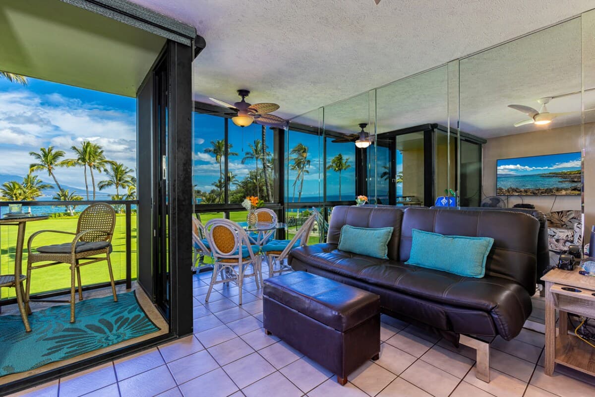 Condo in Kihei · ★4.9 · 1 bedroom · 2 beds · 1 bath - Photo 2