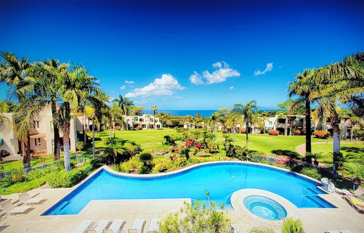 Home in Wailea · ★4.78 · 2 bedrooms · 2 beds · 2 baths - Photo 4