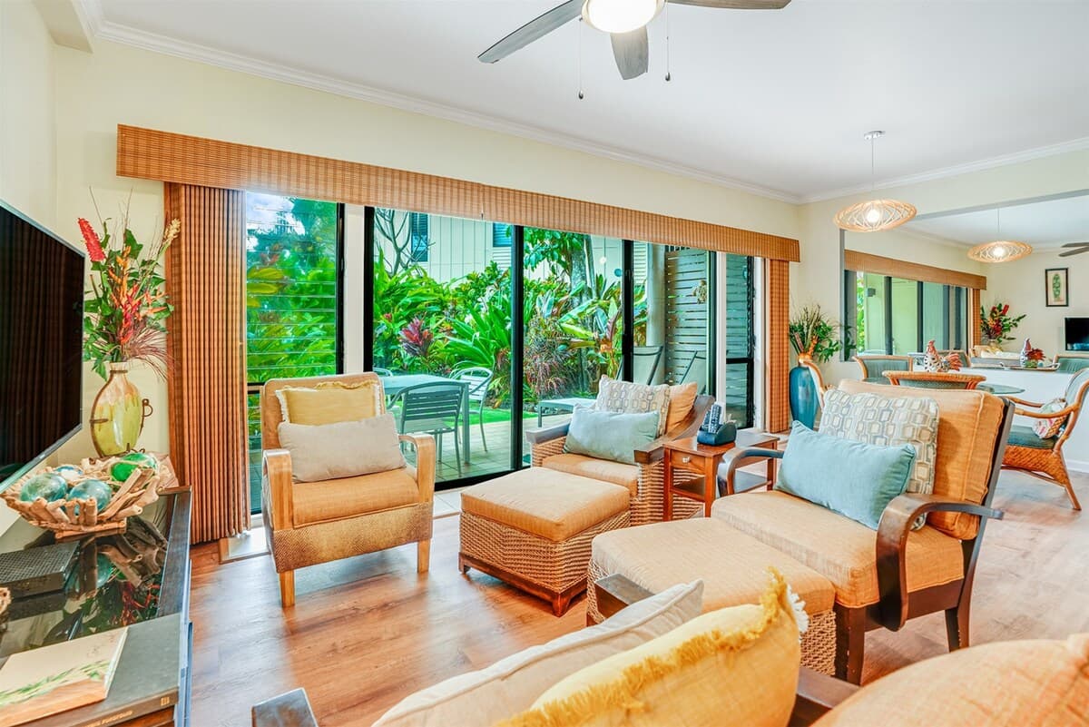 Condo in Kapaa · ★4.8 · 1 bedroom · 2 beds · 1.5 baths - Photo 2