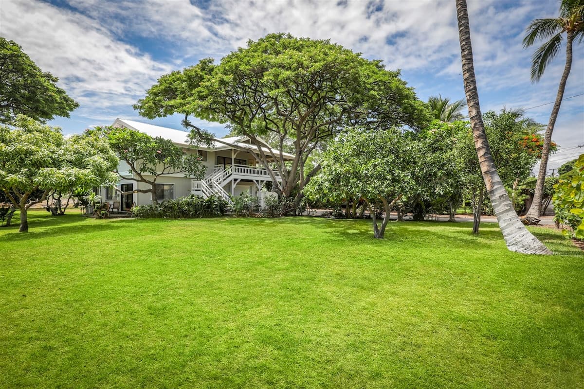 Home in Waimea · ★4.97 · 4 bedrooms · 5 beds · 3 baths - Photo 3
