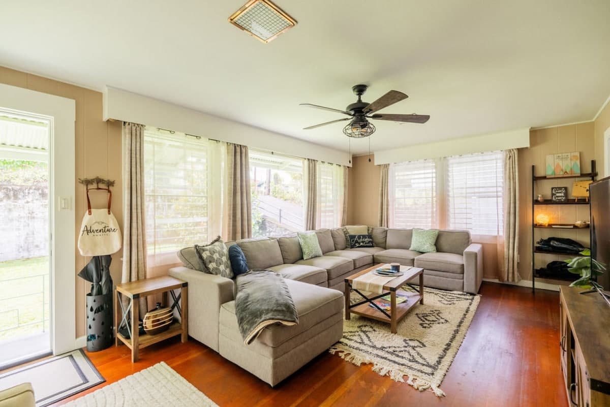 Home in Hilo · ★4.82 · 3 bedrooms · 3 beds · 1 bath - Photo 2