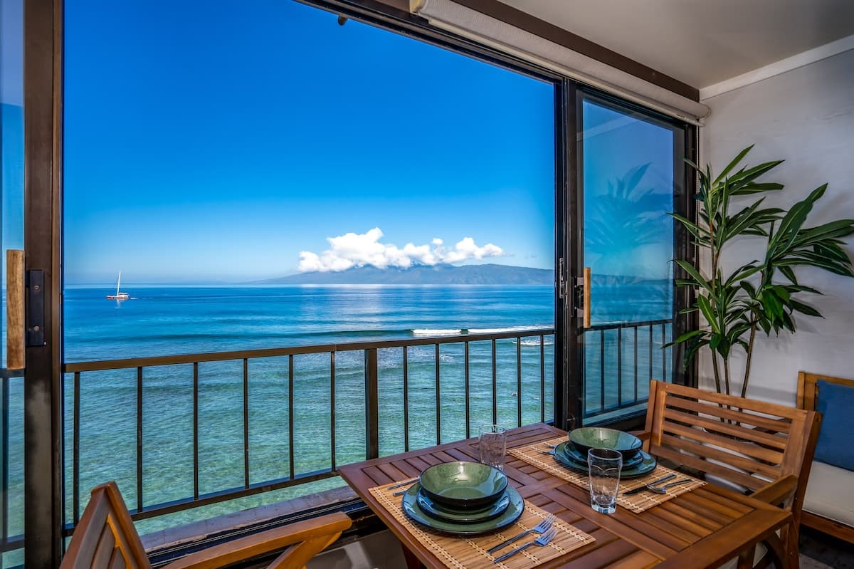 Condo in Lahaina · ★4.58 · Studio · 2 beds · 1 shared bath - Photo 1