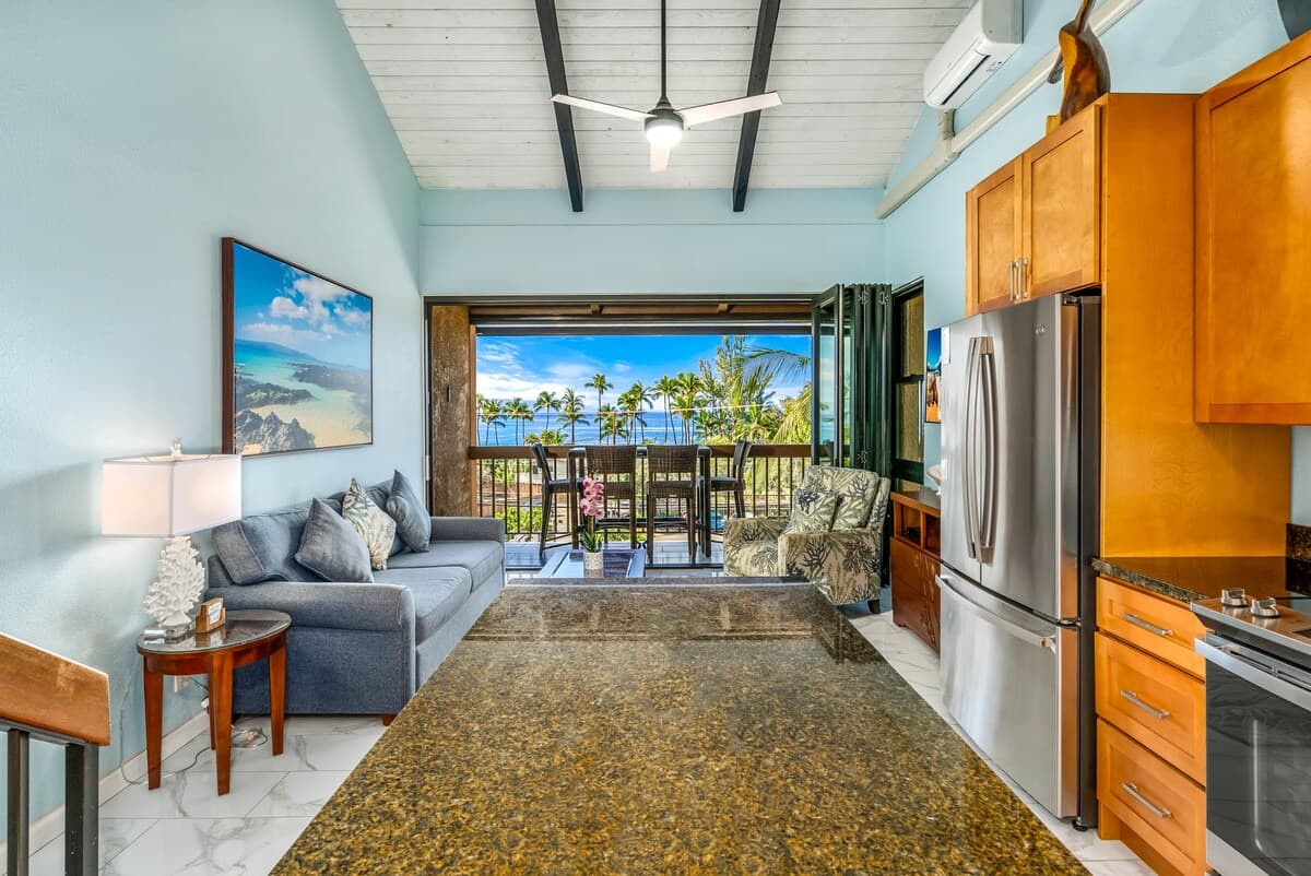Condo in Kihei · ★5.0 · 2 bedrooms · 3 beds · 2 private baths - Photo 4